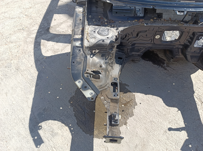 Четверть передняя правая Audi Q3 83A 19-21 на кузове, черная
