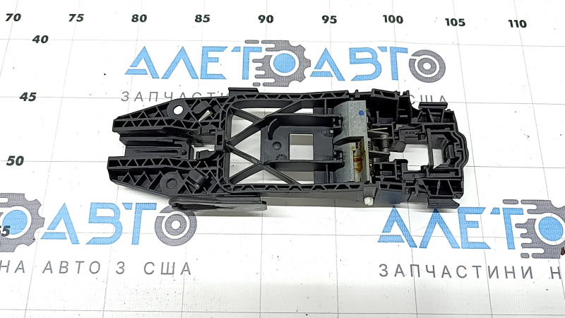 Механизм ручки двери передней правой Audi Q3 83A 19-25