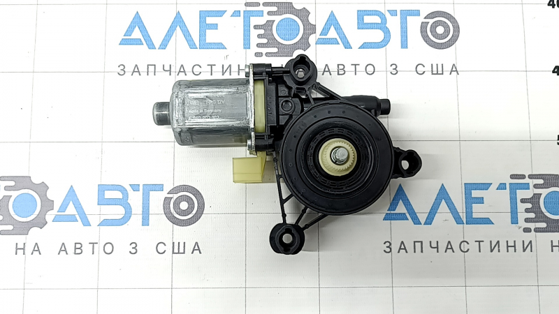 Мотор стеклоподъемника передний левый Audi Q3 83A 19-25
