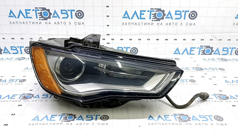 Фара передняя правая в сборе Audi A3 8V 15-16 xenon hid