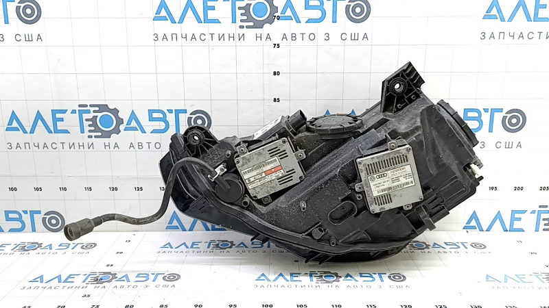 Фара передняя правая в сборе Audi A3 8V 15-16 xenon hid