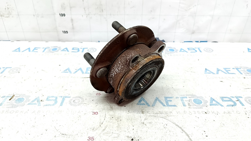 Ступица передняя правая Mazda CX-5 17-24 ржавая