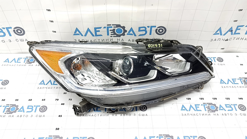 Фара передняя правая голая Honda Accord 17 рест, hybrid, галоген под ДХО, песок