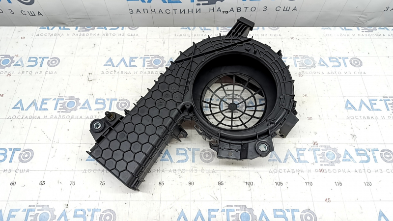 Корпус вентилятора охлаждения батареи левый Ford Fusion mk5 13-20 plug-in, надломы креплений