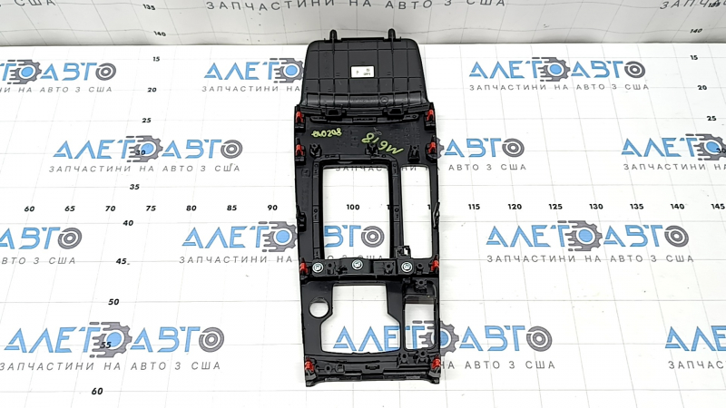 Накладка центральной консоли Mazda 6 18-21 АКПП, черный глянец, царапины