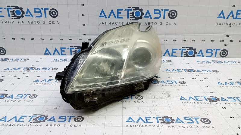 Фара передняя левая Toyota Prius 30 13-15, рест, галоген, под полировку