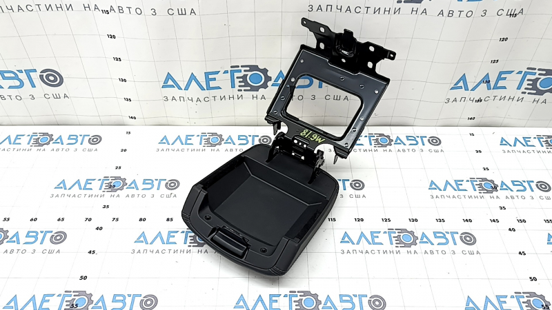 Подлокотник Mazda 6 18-21 кожа черная серая строчка, тычки