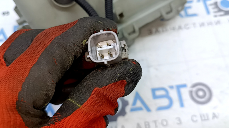Поворотник левый Toyota Prius 30 13-15 рест, песок