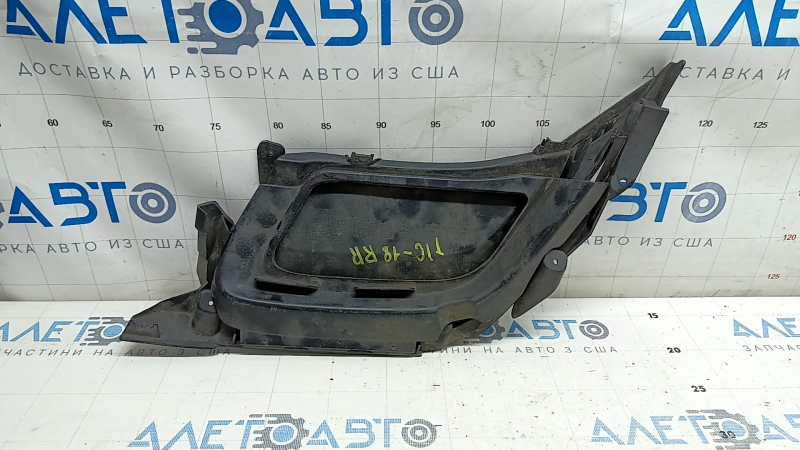 Заглушка заднего бампера правая VW Tiguan 18-21