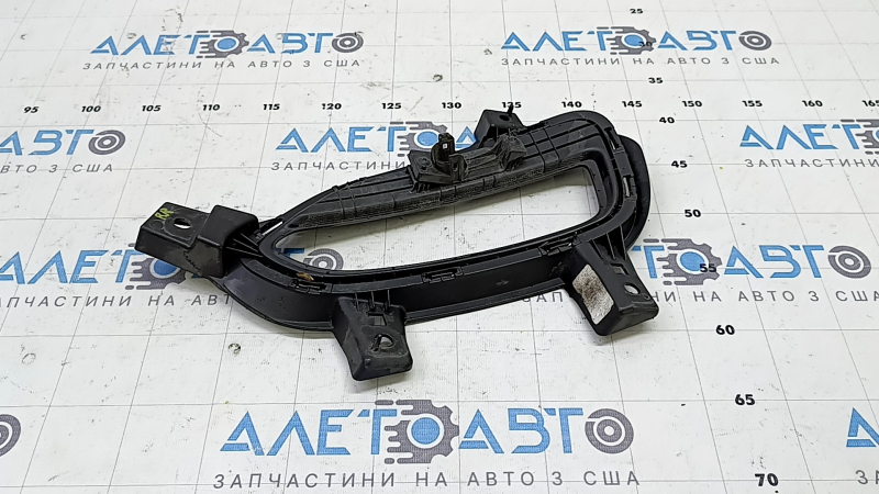 Накладка заднего бампера правая Kia Sorento 19-20 под парктроник, черный глянец