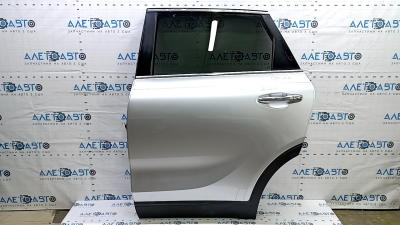 Дверь в сборе задняя левая Kia Sorento 16-20 серебро KCS помутнел молдинг