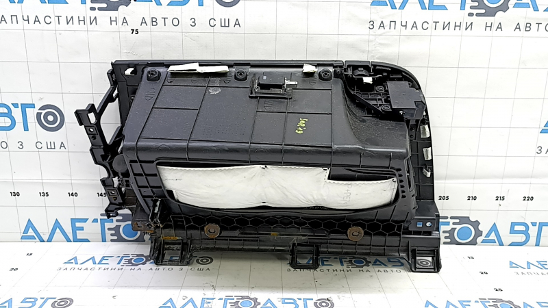 Перчаточный ящик, бардачок в сборе Kia Sorento 16-20 черный, царапина