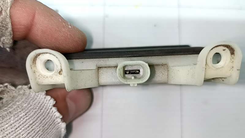 Кнопка открывания двери багажника Jeep Grand Cherokee WL 21-26