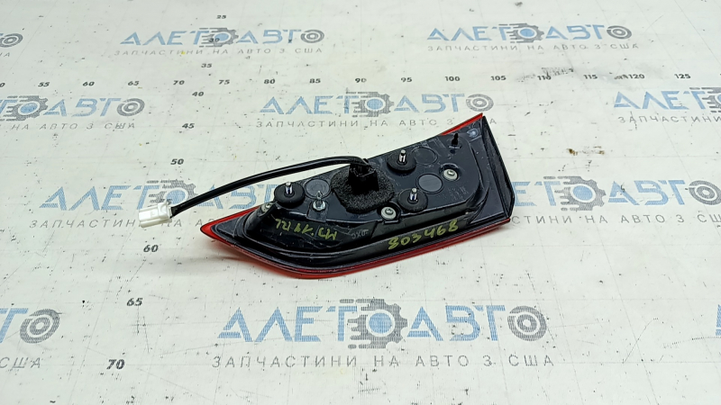 Фонарь внутренний крышка багажника левый Mazda 3 19-22 4d тип 1 под полировку