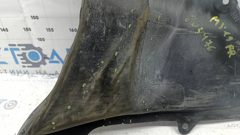 Защита переднего бампера правая Mazda 3 19-26 4d надорвана, потерта
