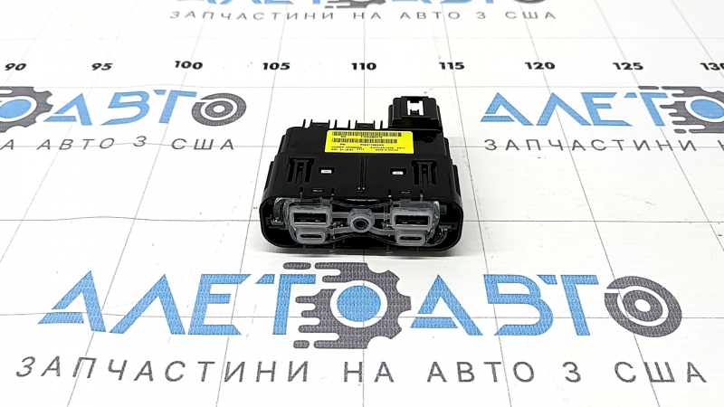USB Hub, AUX Jeep Grand Cherokee WL 21-26