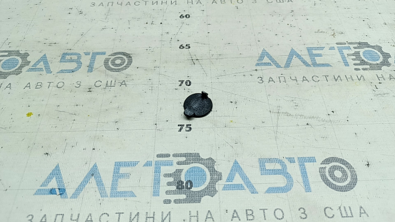 Заглушка заднего бампера левая малая Mazda 3 19-26 4d