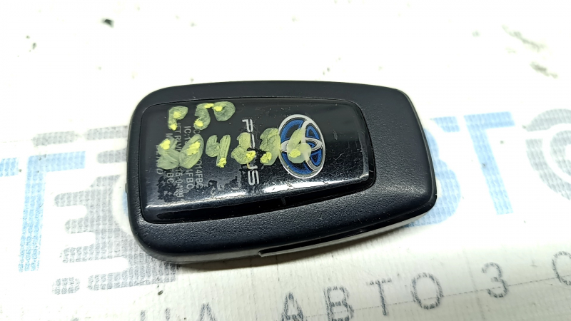 Ключ Toyota Prius 50 16-22 smart 3 кнопки, царапины