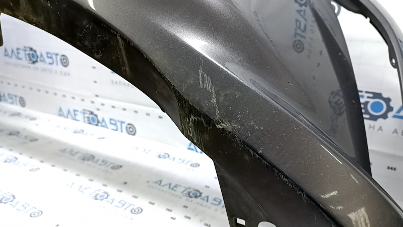 Бампер передний голый Toyota Camry v55 15-17 usa треснут, примят, царапины