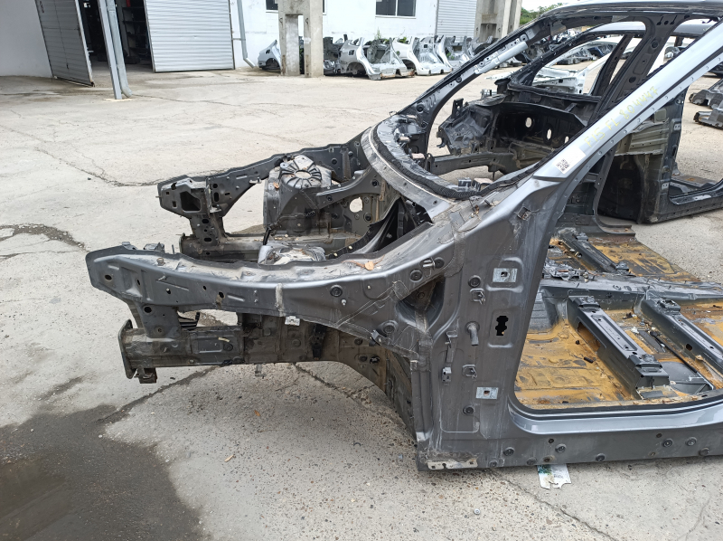 Четверть передняя левая BMW X5 F15 14-18 на кузове, графит