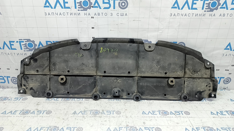 Защита переднего бампера Toyota Prius 50 16-18 потерта, протерта, надлом крепления
