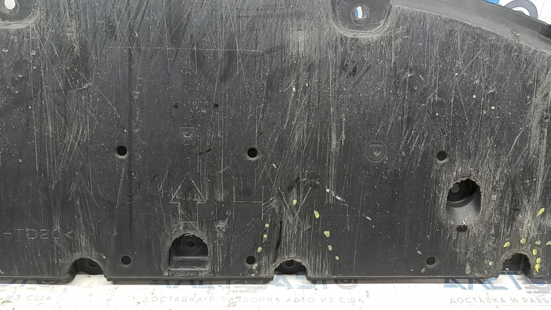 Защита переднего бампера Toyota Prius 50 16-18 потерта, протерта, надлом крепления
