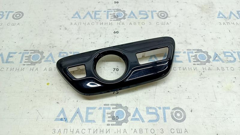 Накладка шифтера КПП Toyota Prius 50 Prime 16-18 черная, царапины