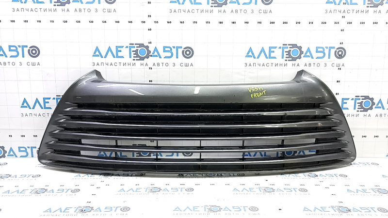 Решетка переднего бампера Toyota Camry v55 15-17 usa LE, сломаны крепления, полезла краска