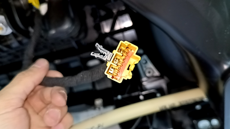 Торпедо передняя панель с AIRBAG Volvo XC60 18-26 кожа черная под проекцию