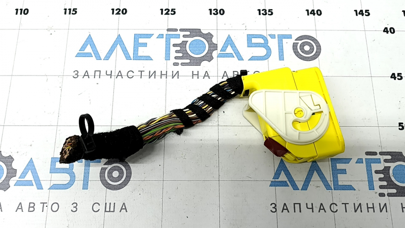 Фишка модуль srs airbag компьютер подушек безопасности Audi A4 B8 08-16