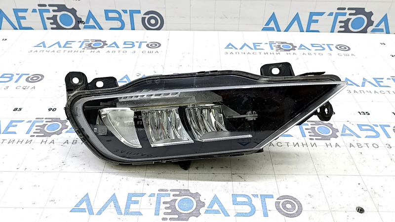 Противотуманная фара птф правая Volvo XC60 20-26 code: XE0D, песок