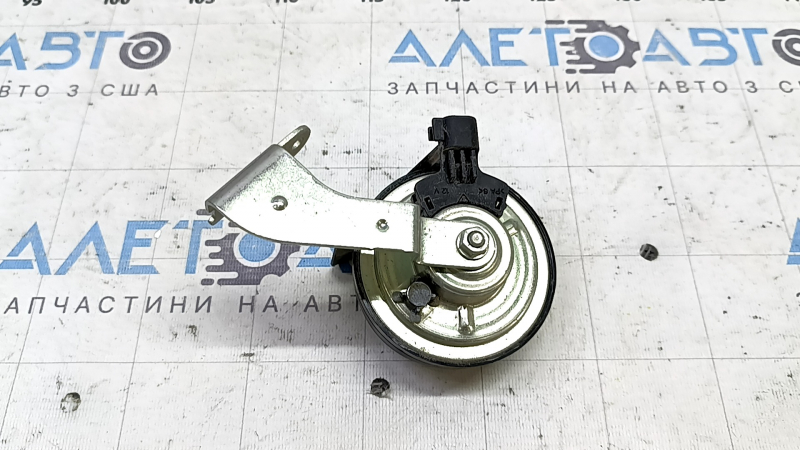 Сигнал LOW Volvo XC60 18-26 с кронштейном, без накладки
