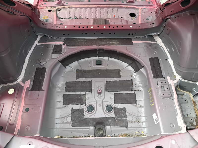Корыто багажника Toyota Venza 21-24 на кузове