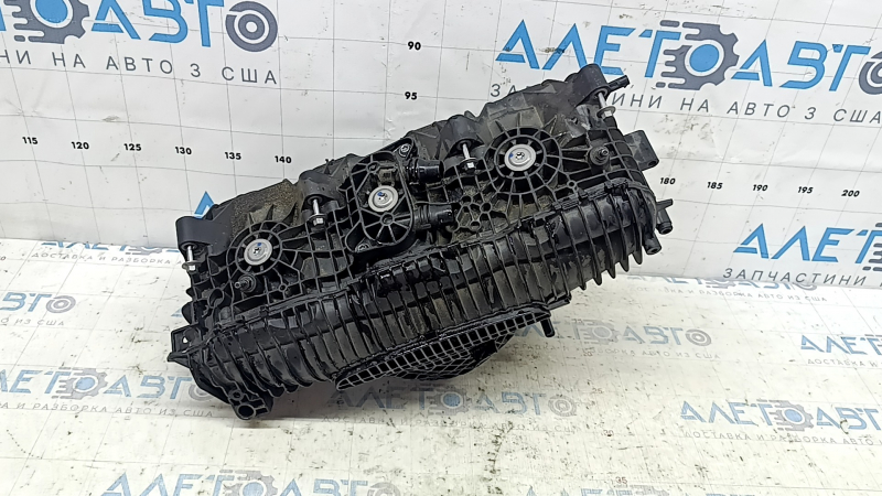 Коллектор впускной Volvo XC60 22-26 B5 с интеркулером