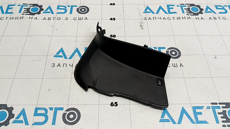 Накладка фонаря внешнего левая Audi A4 B9 17-19