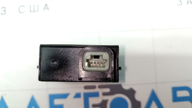 Hub USB Nissan Ariya 23-25 spate