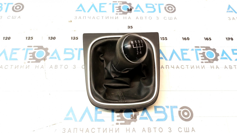 Ручка МКПП с накладкой шифтера VW Jetta 11-14 USA дорест, черн, потерта