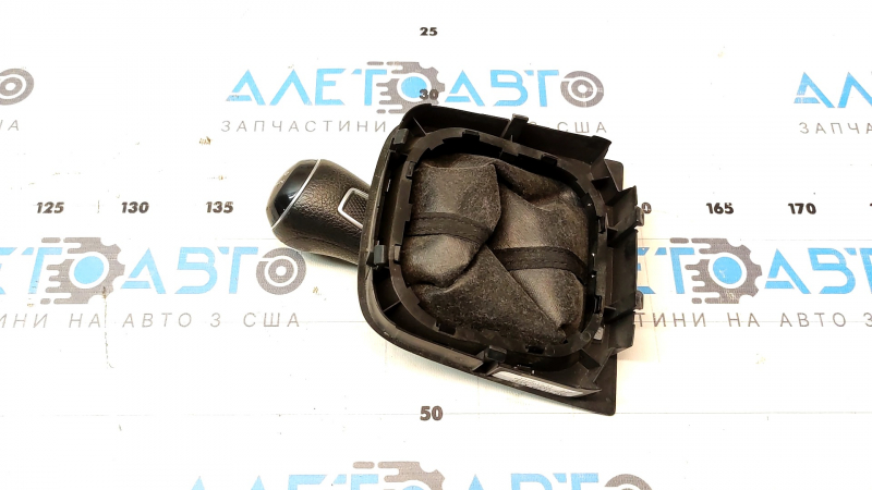 Ручка МКПП с накладкой шифтера VW Jetta 11-14 USA дорест, черн, потерта