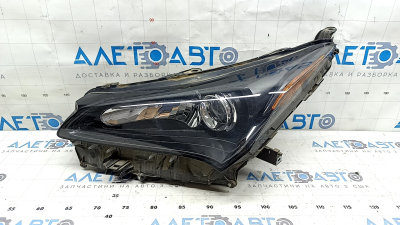 Фара передняя левая Lexus NX200t NX300h 15-17 галоген+LED, Base