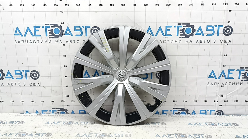 Колпак колесный Toyota Camry v70 18-24 серый, царапины