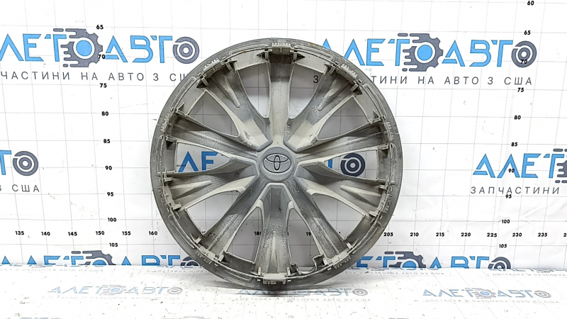 Колпак колесный Toyota Camry v70 18-24 серый, царапины