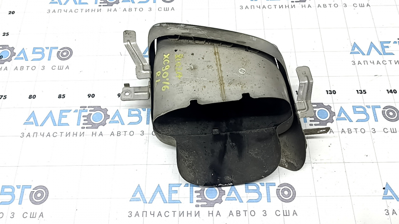 Насадка глушителя левая Volvo XC90 16-21 на бампере, хром, царапины