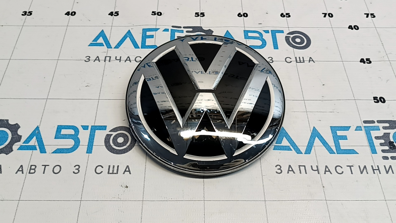 Эмблема решетки радиатора grill VW Tiguan 18-21 под радар