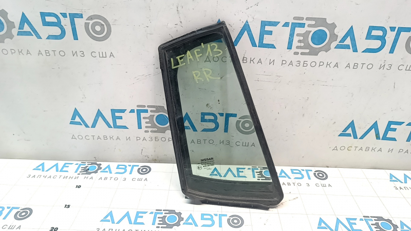 Стекло двери треугольник форточка заднее правое Nissan Leaf 11-17