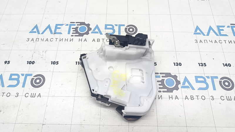 Замок двери задней правой Nissan Ariya 23-26