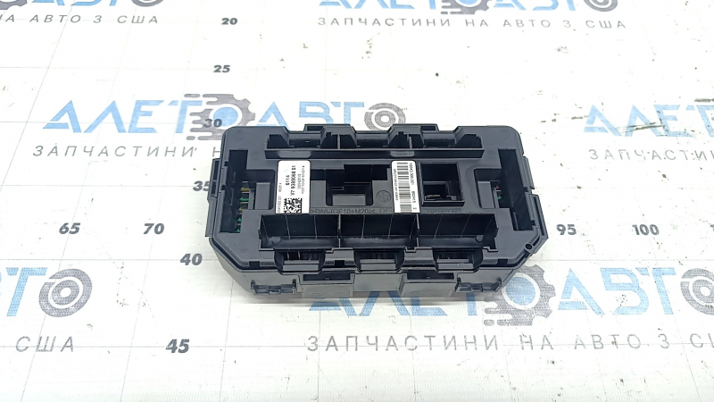 Блок предохранителей подкапотный BMW 4 F32/33/36 14-20