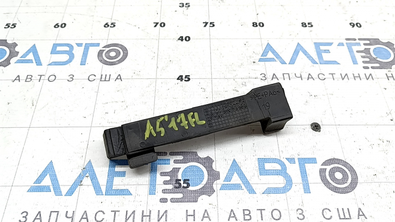 Уплотнитель крыла капот-крыло правый Audi A5 F5 18-25 малый