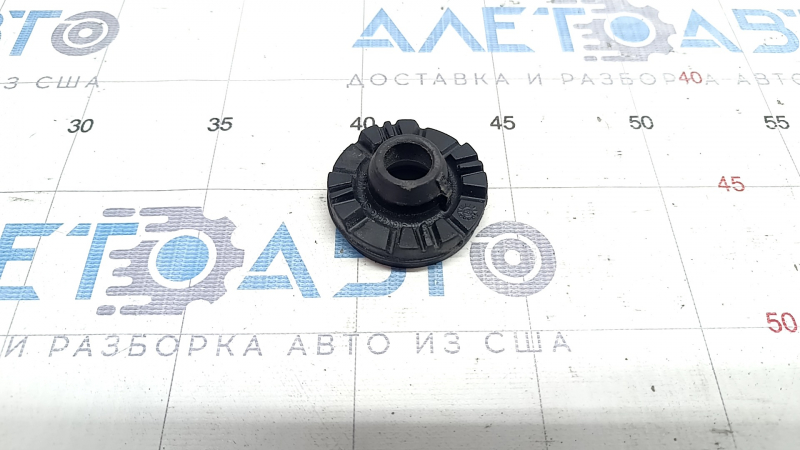 Опора радиатора нижняя левая Audi A5 F5 17-24 резина
