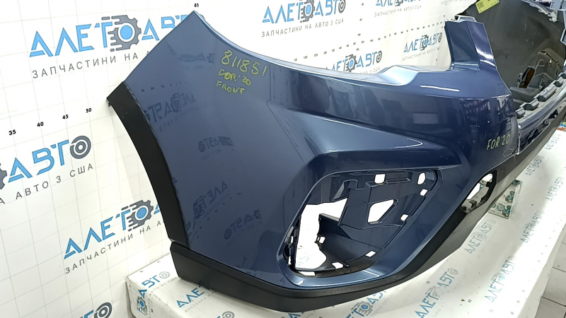 Бампер передний голый Subaru Forester 19-21 SK синий, царапины, вмятина