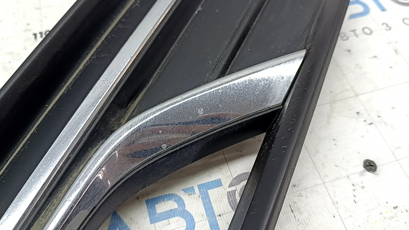 Решетка переднего бампера боковая левая VW Passat b8 16-19 USA под птф, песок